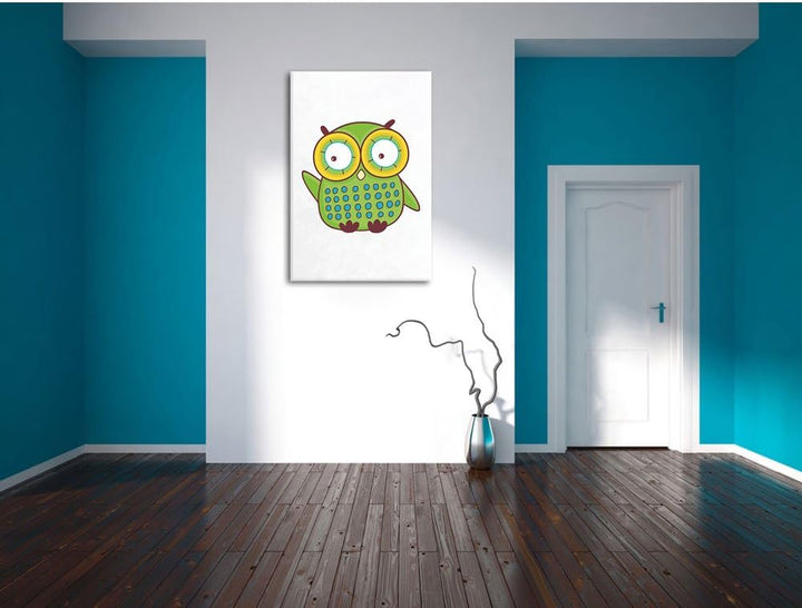 Pixxprint Lustige grüne Eule winkend weiss, Format: 70x100 auf hochkantiges Leinwandbild, XXL riesig