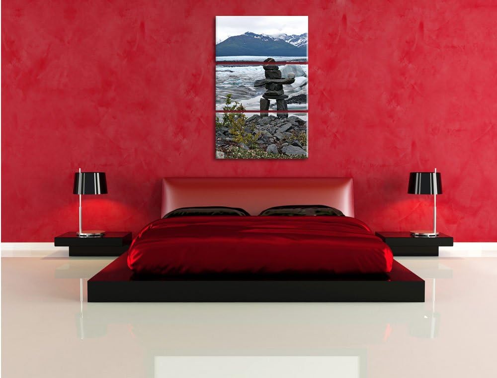 Pixxprint Steinmenschskulptur in winterlicher Landschaft 3-Teiler Leinwandbild 120x80 Bild auf Leinw