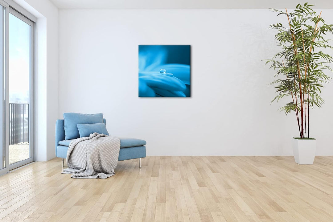 deyoli Wassertropfen auf Blauer Blume im Format: 70x70 Effekt: Zeichnung als Leinwandbild, Motiv auf