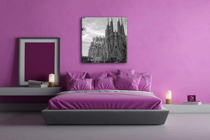 deyoli die Kathedrale Sagrada Familia in Barcelona Format: 70x70 Effekt: Schwarz&Weiss als Leinwandb