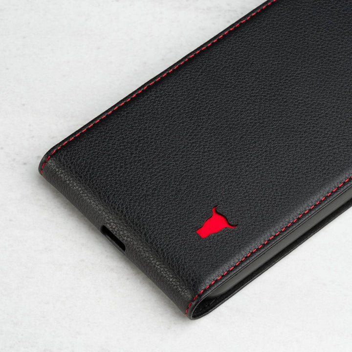 TORRO Leder Klapphülle kompatibel mit iPhone 14 - Echtes Leder MagSafe kompatible Handyhülle mit Kar