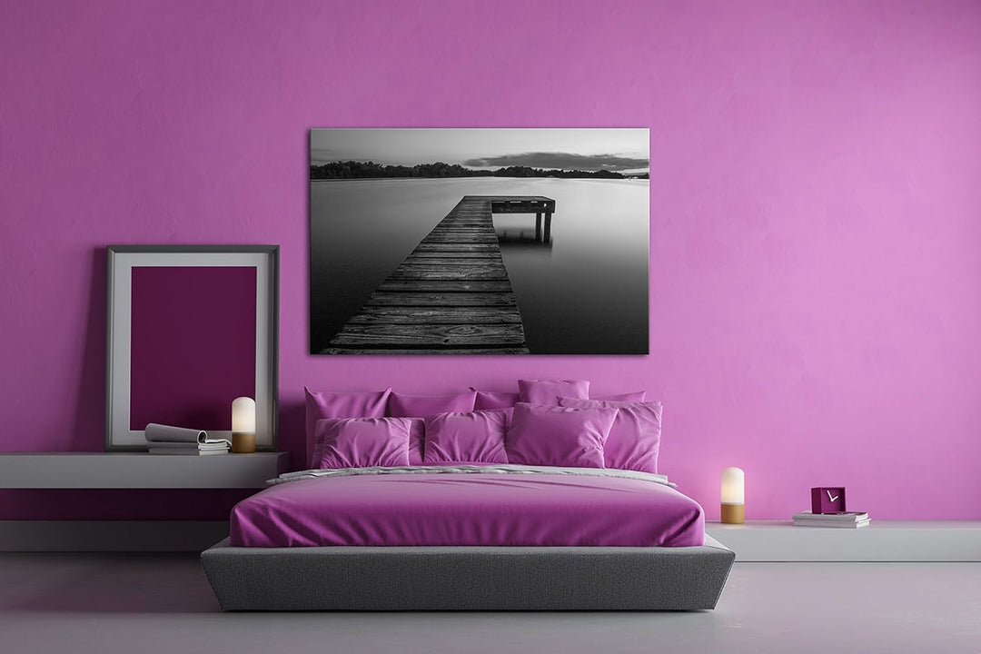 deyoli Bootssteg am ruhigem See Effekt: Schwarz/Weiss Format: 60x40 als Leinwand, Motiv fertig gerah