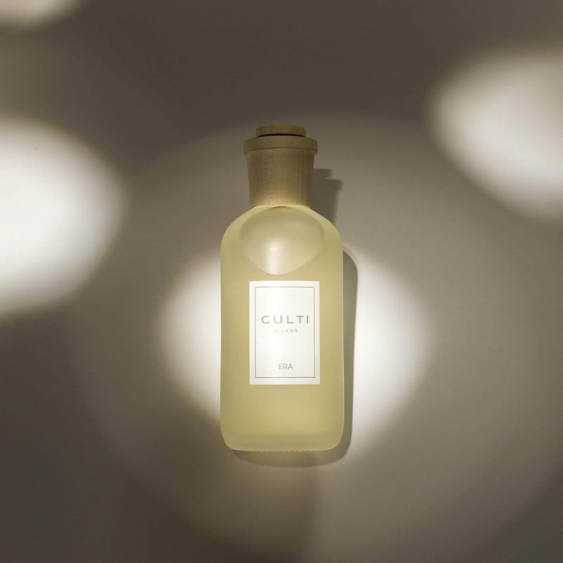 Culti Milano Stile Diffuser Supreme Amber mit einem Volumen von 100 ml und der Duftnote Weihrauch un