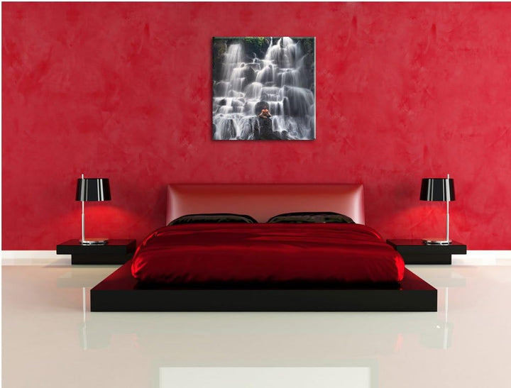 Pixxprint Ruhe und Yoga am Wasserfall Kanto Lampo in Bali, Format: 70x70 auf Leinwand, 70x70