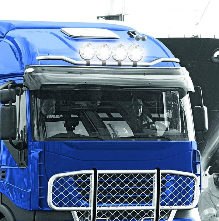 HELLA - LED-Nebelscheinwerfer - 90mm Performance L4060 - 24/12V - rund - Einbau - glasklare Streusch