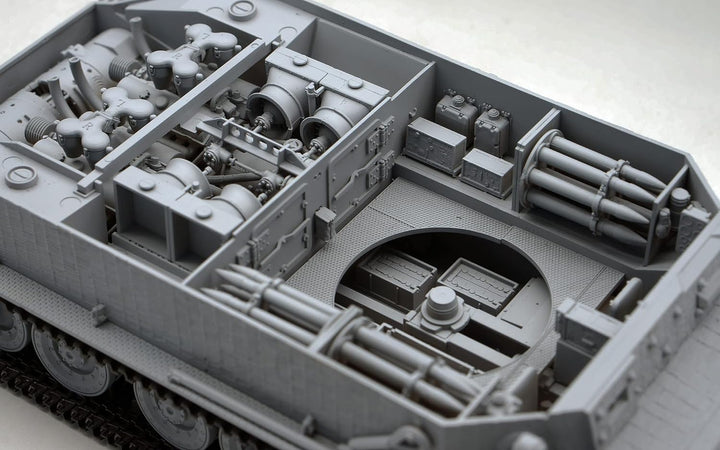 Amusing Hobby 35A051 PzKpfwg.VI Tiger(P) 003 mit Zimmerit und Full Interior - Massstab 1:35 Modellba
