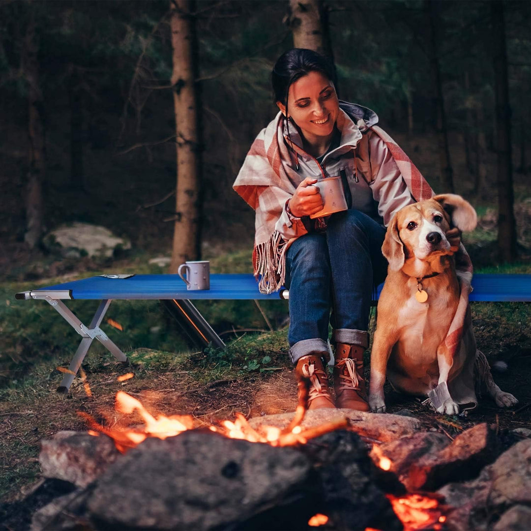GOODS+GADGETS Faltbares Army Feldbett aus Aluminium - klappbares Campingbett & Gästebett Grün, Grün