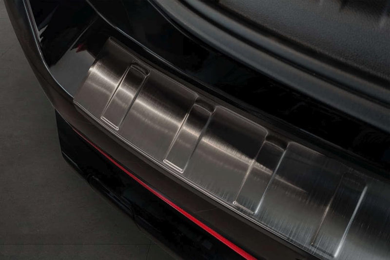 Ladekantenschutz aus Edelstahl in anthrazit mit 3D Abkantung passend für BMW X1 (U11) ab 10/2022 AZU