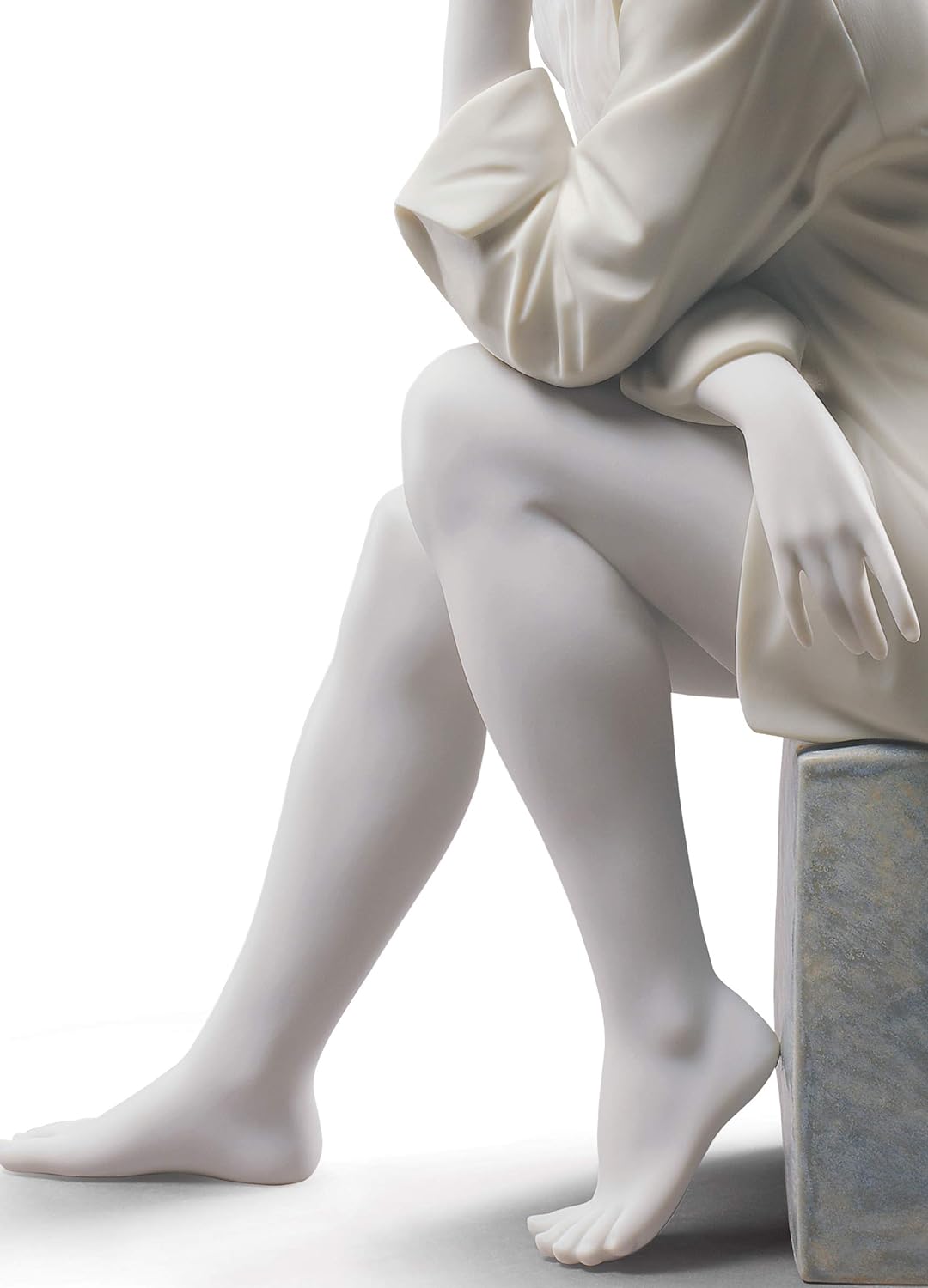 LLADRÓ Frauen-Figur Meine Entspannungszeit. Frau. Porzellan.