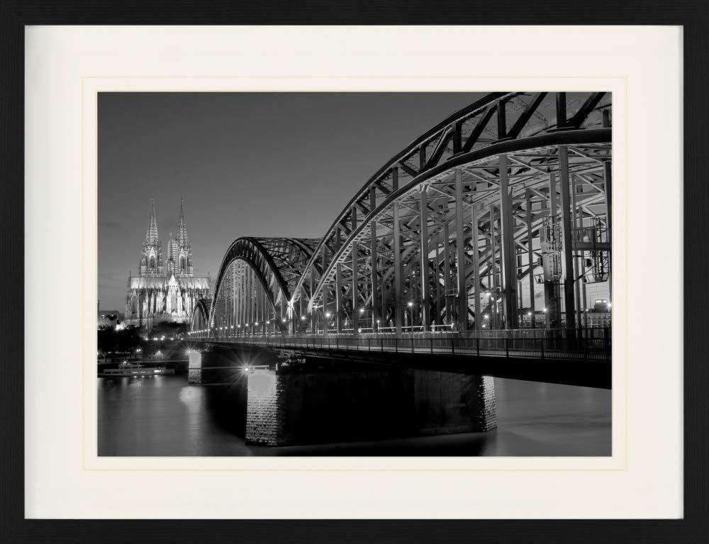 1art1 Köln Poster Hohenzollernbrücke Und Kölner Dom Bei Nacht S/W Gerahmtes Bild Mit Edlem Passepart
