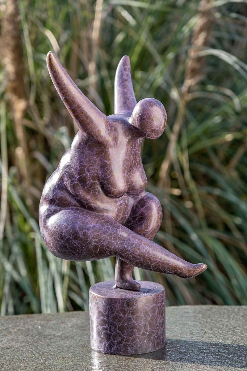 IDYL Bronze-Skulptur Dicke Dame Belle Rose | 36x19x20 cm |Bronze-Figur handgefertigt | Gartenskulptu