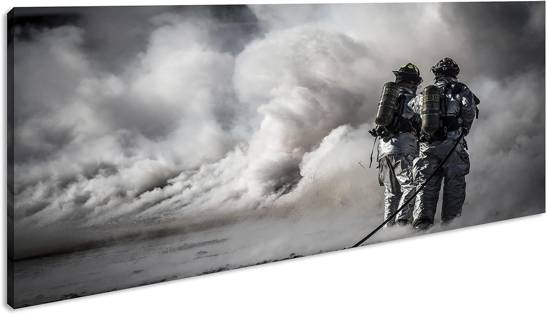 Helden des Feuers - Die Feuerwehr Panorama 60x30 cm als Leinwandbild, Motiv fertig gerahmt auf Echth