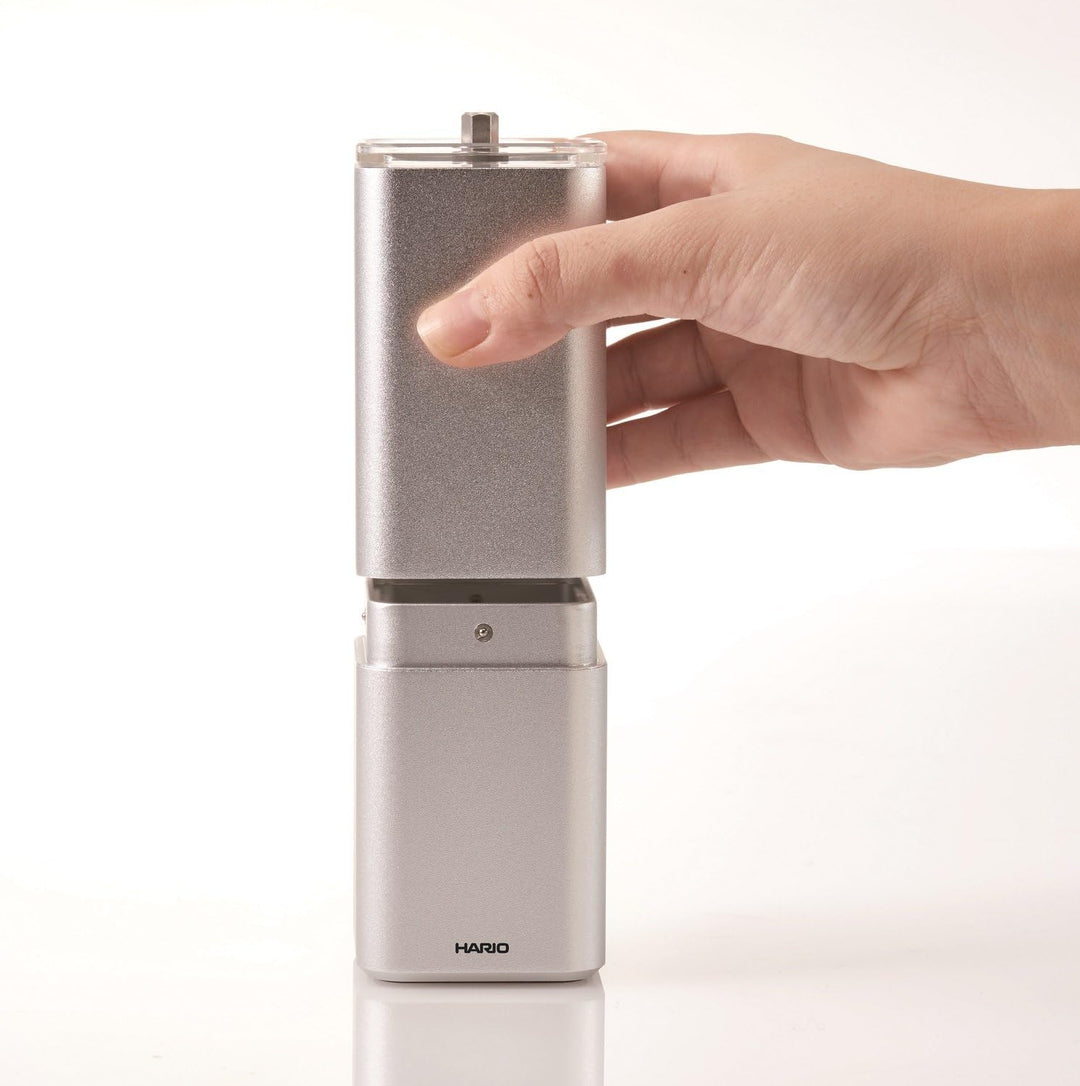Hario Aluminiumlegierung Kaffeemühle, Aluminium, Silberfarben, Petite, Silberfarben