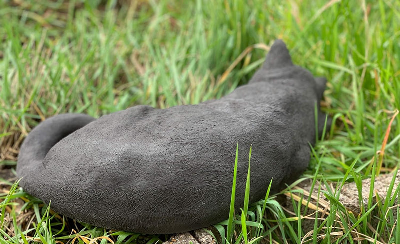 Stone and Style Steinfigur grosse Schwarze Katze schlafend Gartenfigur frostfest wetterfest