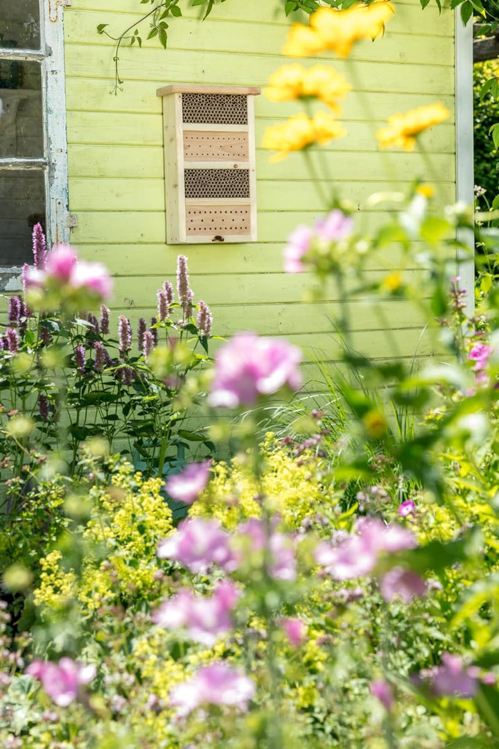 Neudorff Wildgärtner Freude Bienenhaus trägt zum Schutz unterschiedlicher Wildbienenarten bei und so