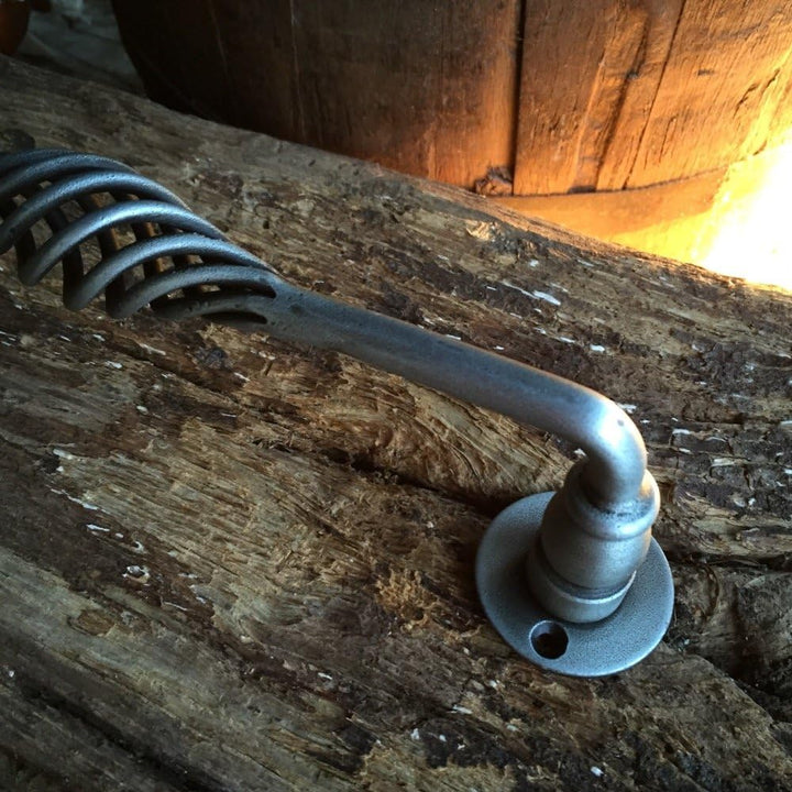 Antikas - Extravaganter Schmiede-Ziehgriff Stossgriff Landhausstil Haustür Antik-Beschlag